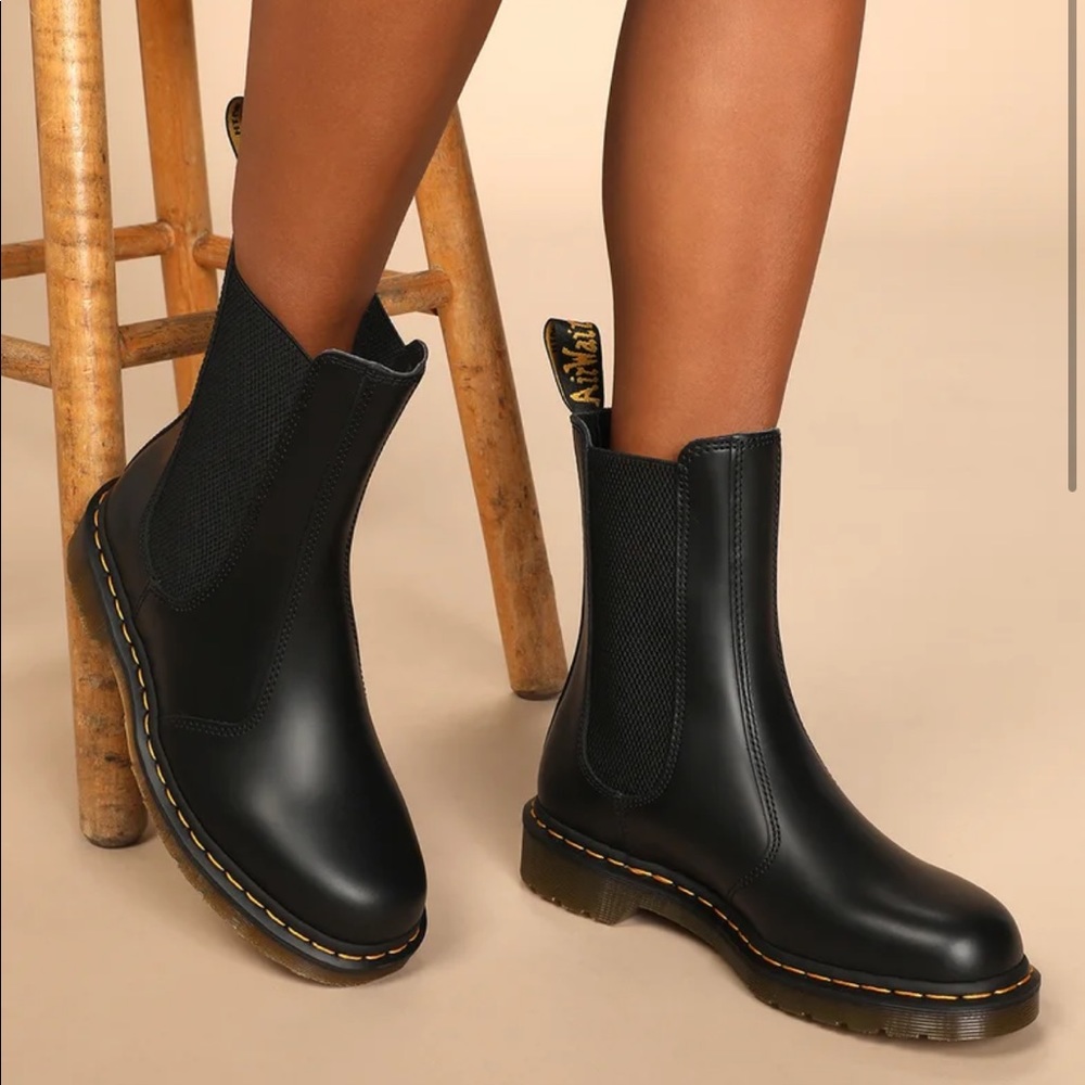 High black smooth leather new in box size 5 Chelsea Dr Martens